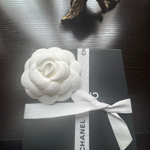 CHANEL  2023 Strass CC Graduated Drop  Crystal CC Long Drop Earrings Sil… - Picture 12 of 12